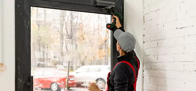 Comprehensive Door Closer Services in Charlesbourg, QC