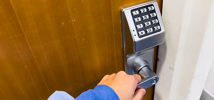 Why Choose Us for Your Keypad Lock Needs in Charlesbourg, QC?